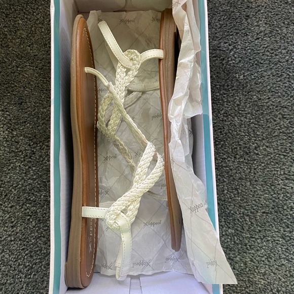 SOLD Gladiator Sandals - New in Box - Picture 4 of 5